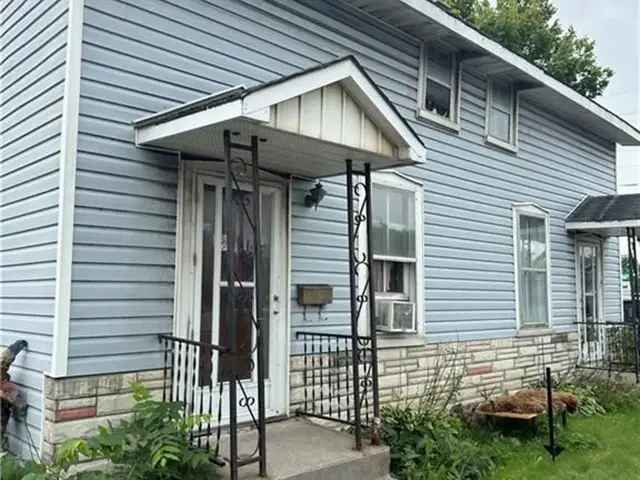 Smith Falls Semi-Detached Home Investment Opportunity