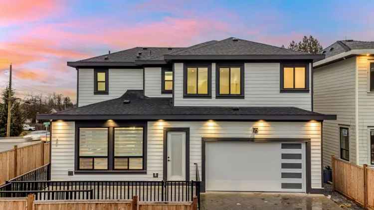 Surrey 3-Level Custom Home 4 Beds 2 Suites Radiant Heat