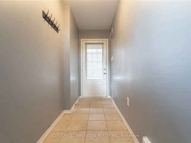 4 1 Bedroom Townhouse Near Riocon Plaza and Highway 407