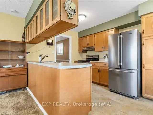 House For Sale in Wiarton, Ontario