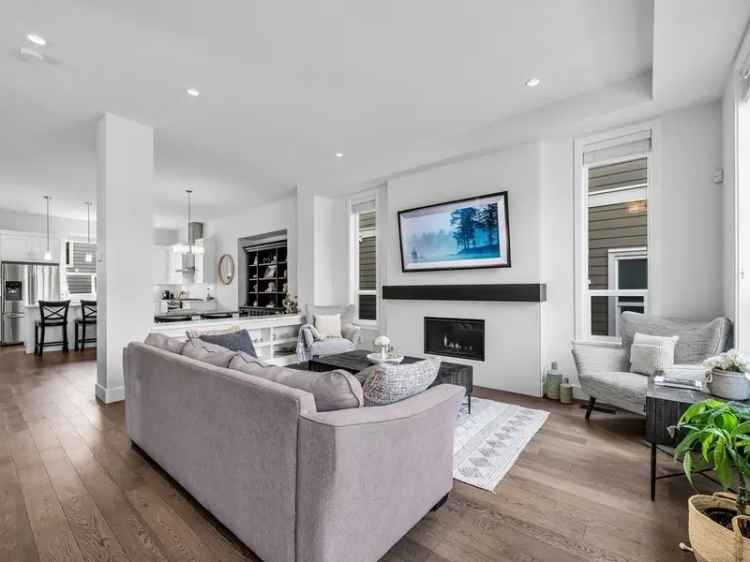 Grandview Surrey House for Sale 4 Beds 25 Baths