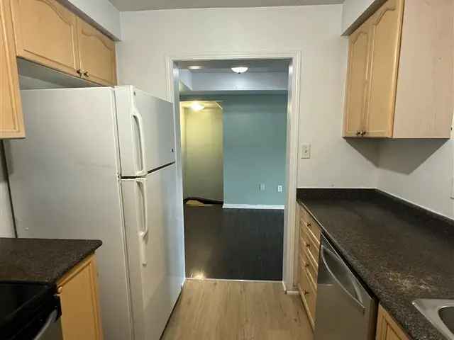 3 Bedroom Unit Near U of T and Centennial College