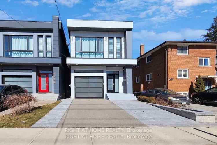 House For Sale in Toronto, Ontario