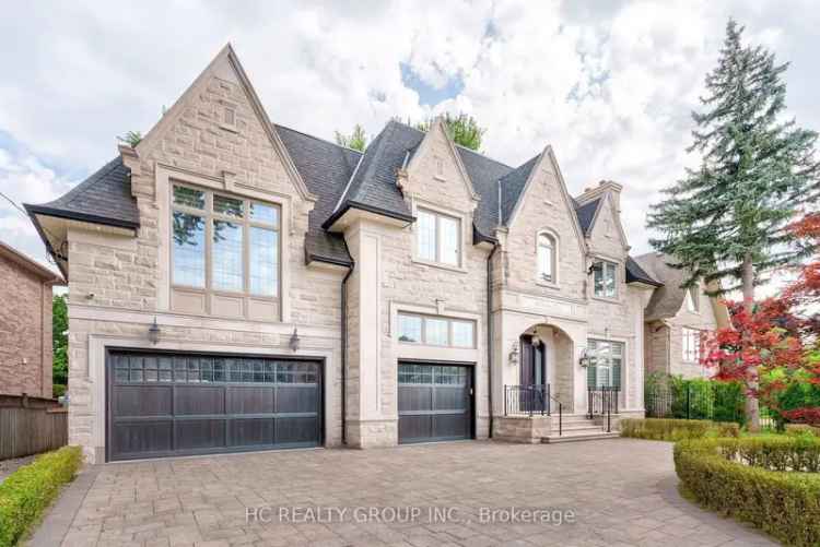 House For Sale in Richmond Hill, Ontario