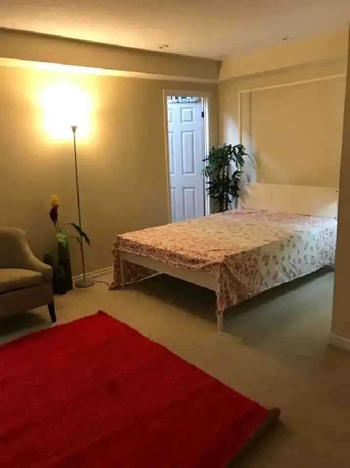 Room for Rent - Close to TTC