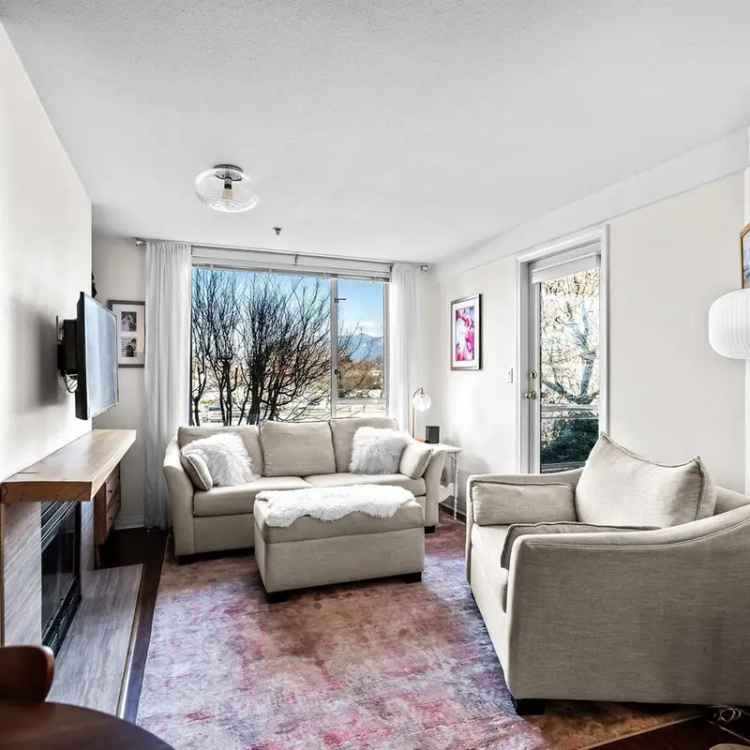 Kitsilano Beach 1-Bedroom Suite for Sale