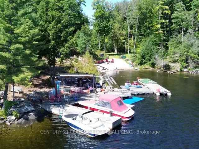 Cottage For Sale in Muskoka Lakes Township, Ontario