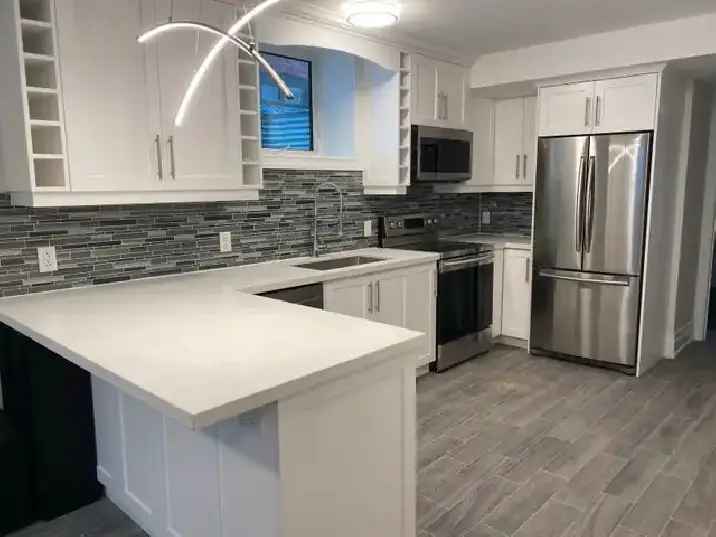 High Park 2 Bedroom Renovated Apartment - January 1st or February 1st