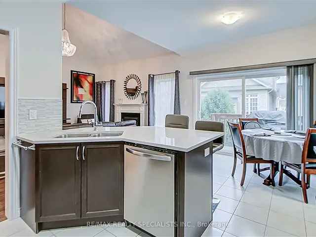 Beautiful Alexander Bungaloft Rosedale 2205 Sq Ft 4 Beds 3 Baths