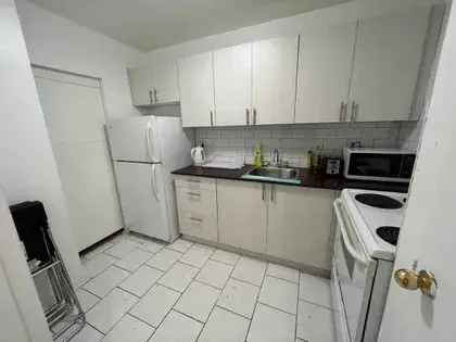 1 room apartment of 148 m² in Toronto