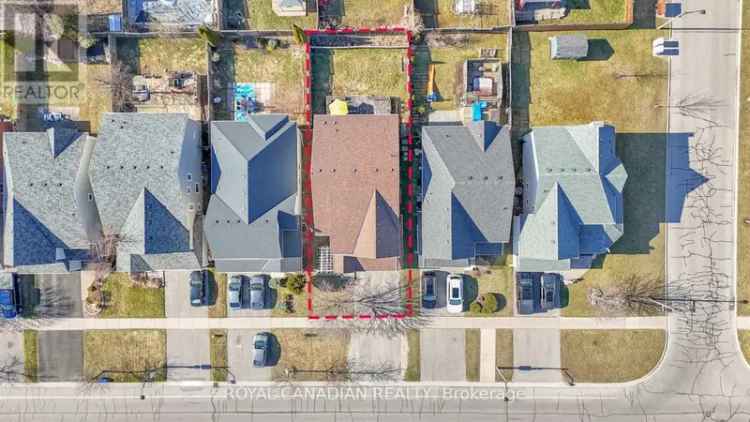 4 1 Bedroom Detached Home in Oshawa Taunton