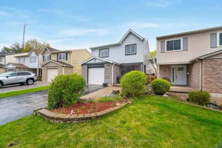 Spacious 3-Bedroom Backsplit Renovators Dream