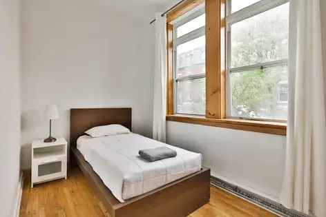 1 room apartment of 64 m² in Montreal