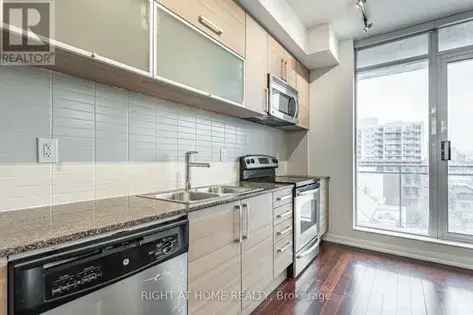 1 room apartment of 80 m² in Toronto