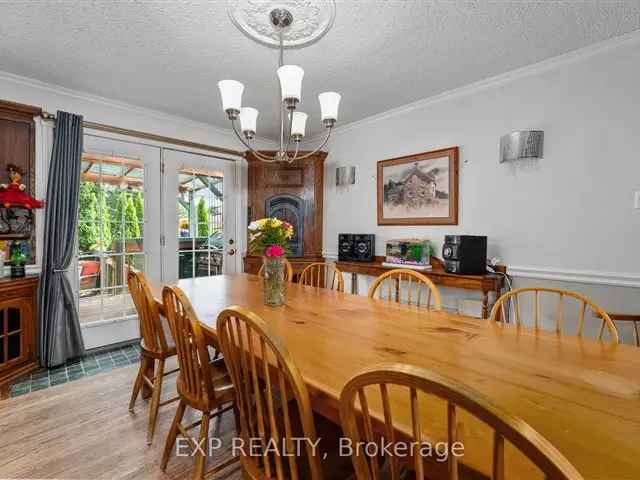 5 Bedroom Raised Bungalow Near Lake Simcoe