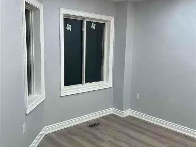 House For Rent in Barrie, Ontario