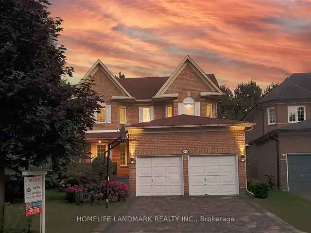 4 Bedroom 4 Bathroom Family Home in Thornlea