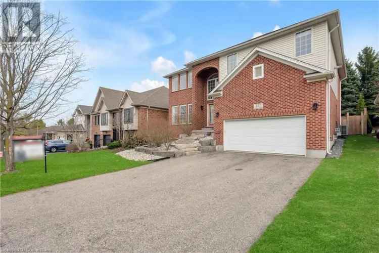 Family Home near University of Waterloo - 4 Beds, 4 Baths