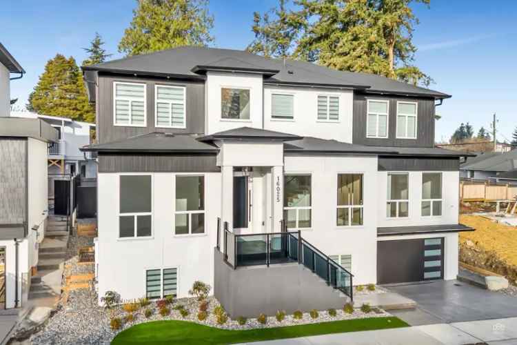 9 Bed 7 Bath Custom Home South Surrey Mortgage Helper Suites