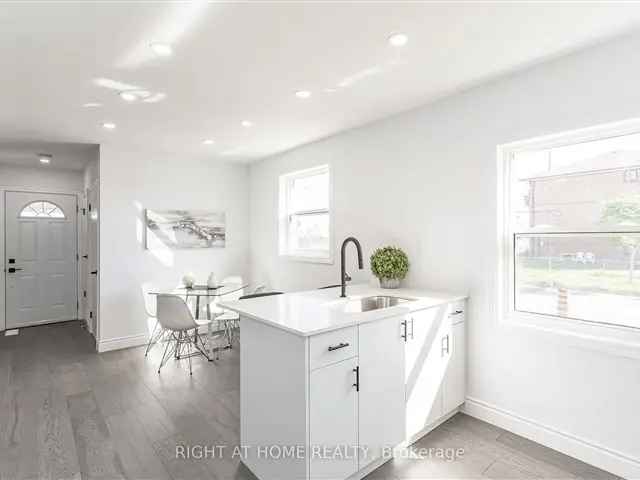 House For Sale in Toronto, Ontario