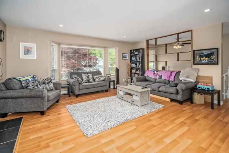 5 Bedroom Family Home in Abbotsford East