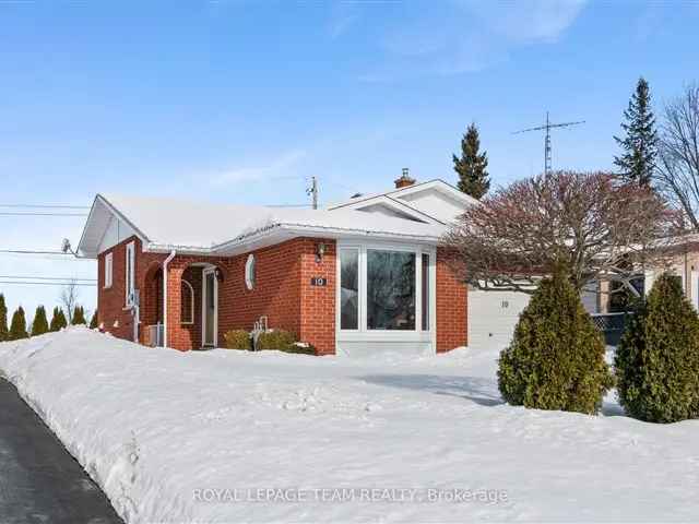 2+2 Bedroom Bungalow in Morrisburg - Modern Kitchen, Finished Basement