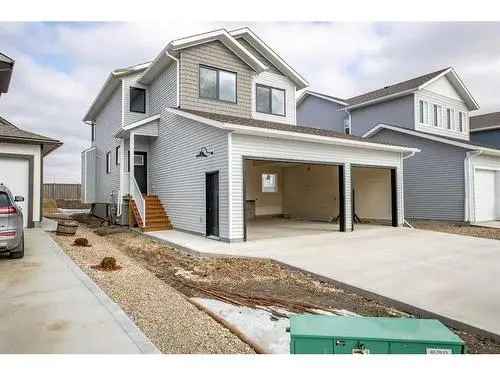 House For Sale In Grande Prairie, Alberta