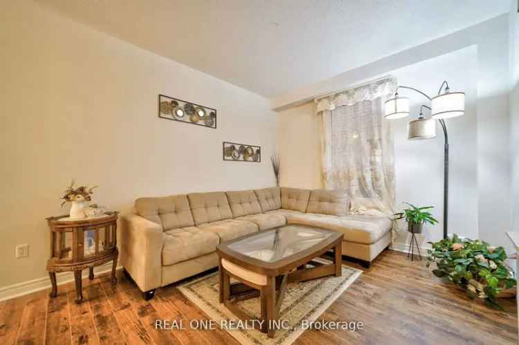 House For Sale in Toronto, Ontario