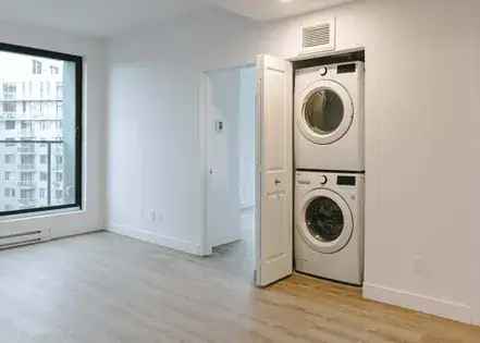 1 room apartment of 55 m² in Montreal