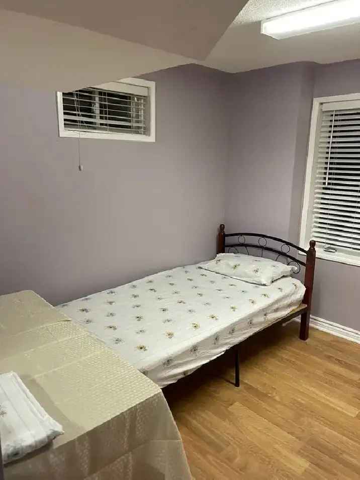 ROOM FOR RENT NEAR UTSC AND CENTENNIAL (HP) IN SCARBOROUGH