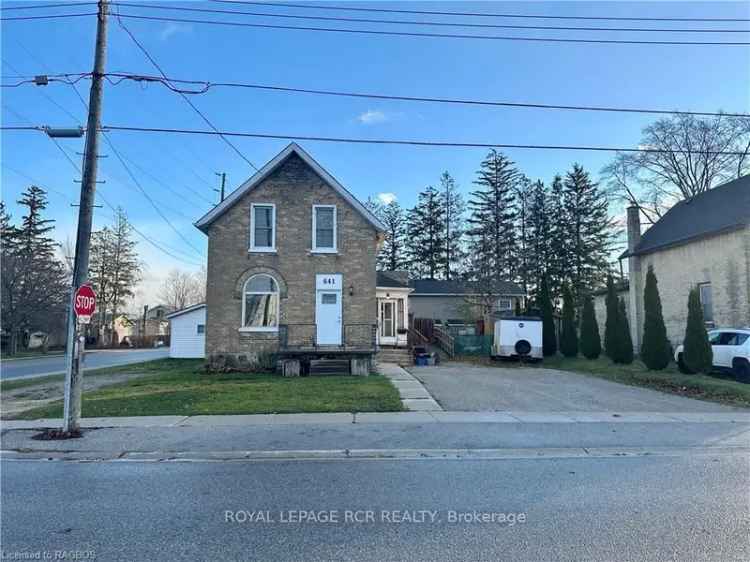 House For Sale in Hanover, Ontario