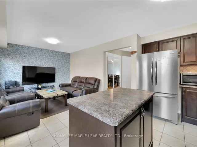 Townhouse For Sale in Brampton, Ontario