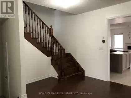 3 Bedroom Freehold Townhome Mississauga 530m2