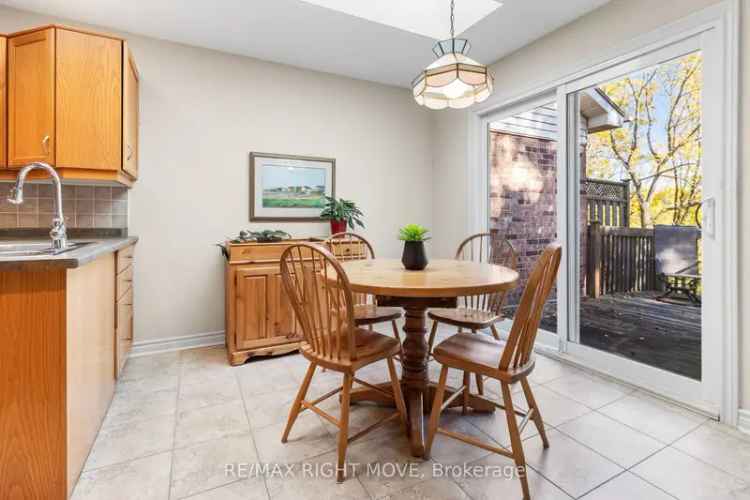 Bungalow Townhouse in St. Catharine's: 3 Beds, 2 Fireplaces, Ravine Views