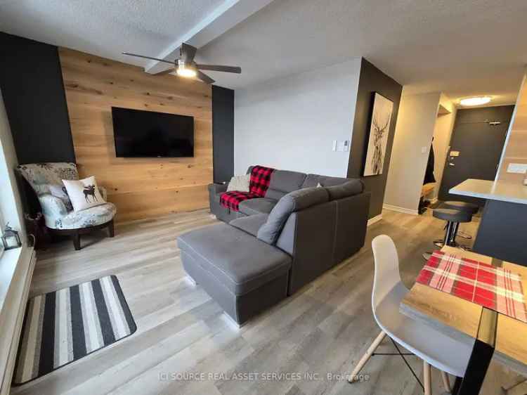 Stunning 3 Bedroom Condo near Blair Road LRT