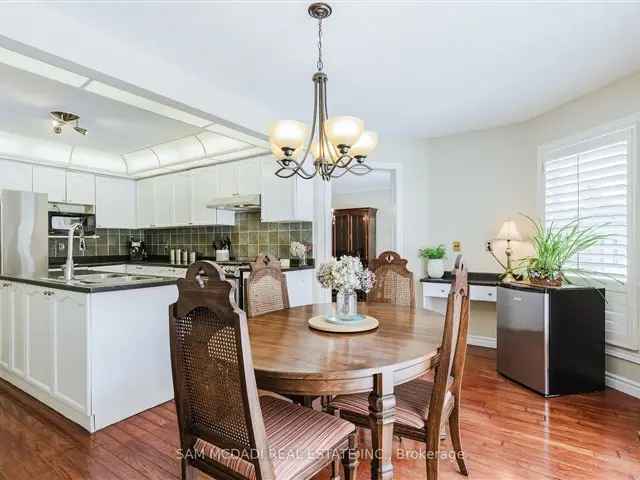 Stunning 4-Bedroom Home in Oakville's Clearview Neighborhood