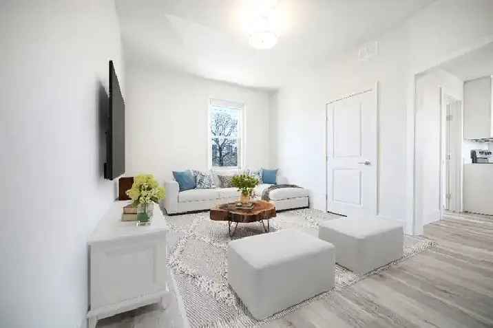 Bright 1 Bedroom Apartment for Rent in West Broadway!