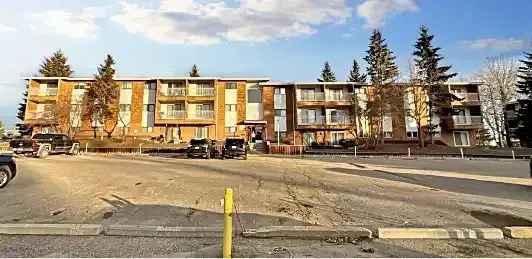 1015 57 St -  in Edson