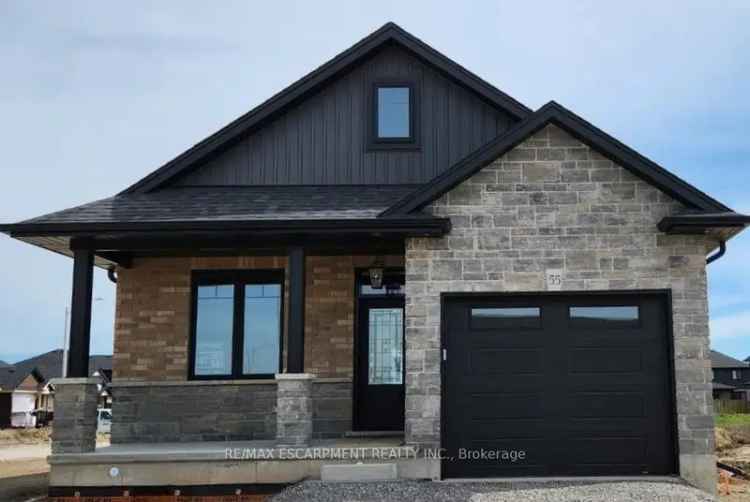 House For Sale in Cayuga, Ontario