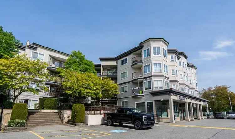 Updated Corner Unit Near Kwantlen University 2 Parking