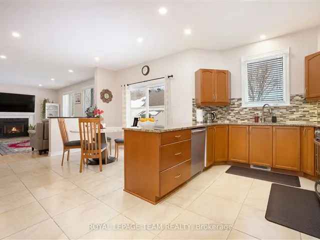 House For Sale in 87, Gleeson Way, Ottawa, Ontario