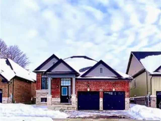 2200 Sq Ft Raised Bungalow in Millbrook Highlands