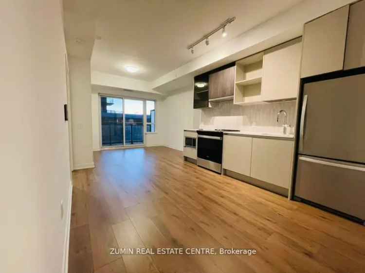 Rent 1 Bedroom Plus Den Condo in North Oakville with Modern Amenities