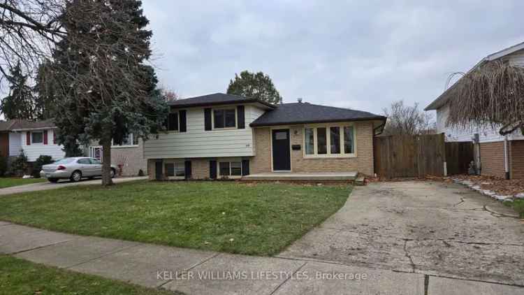 House For Sale in Chatham, Ontario