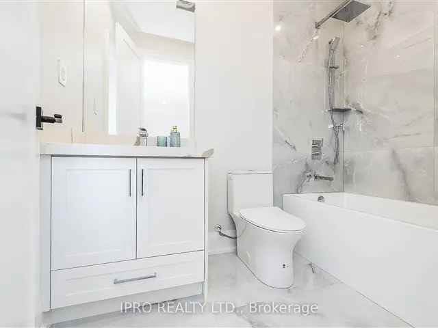 House For Sale in Toronto, Ontario