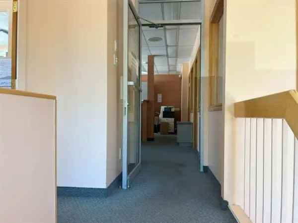 Commercial Building Office for Sale Laurentides