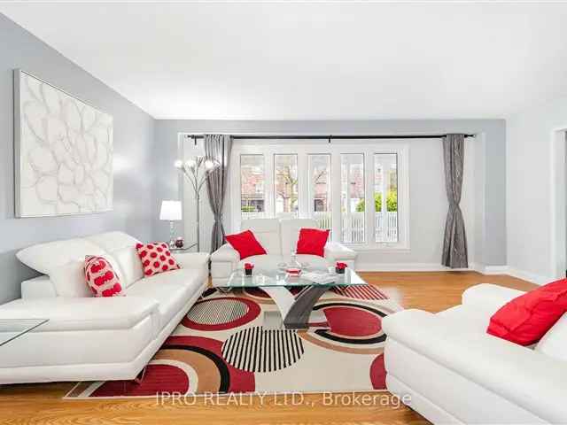 House For Sale in Mississauga, Ontario