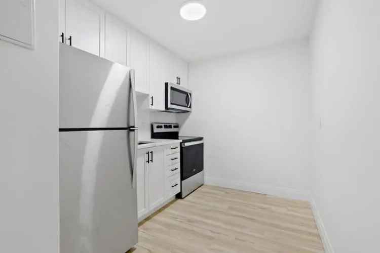 Rent stylish 2 bedroom apartment in Ottawa Hintonburg with modern amenities