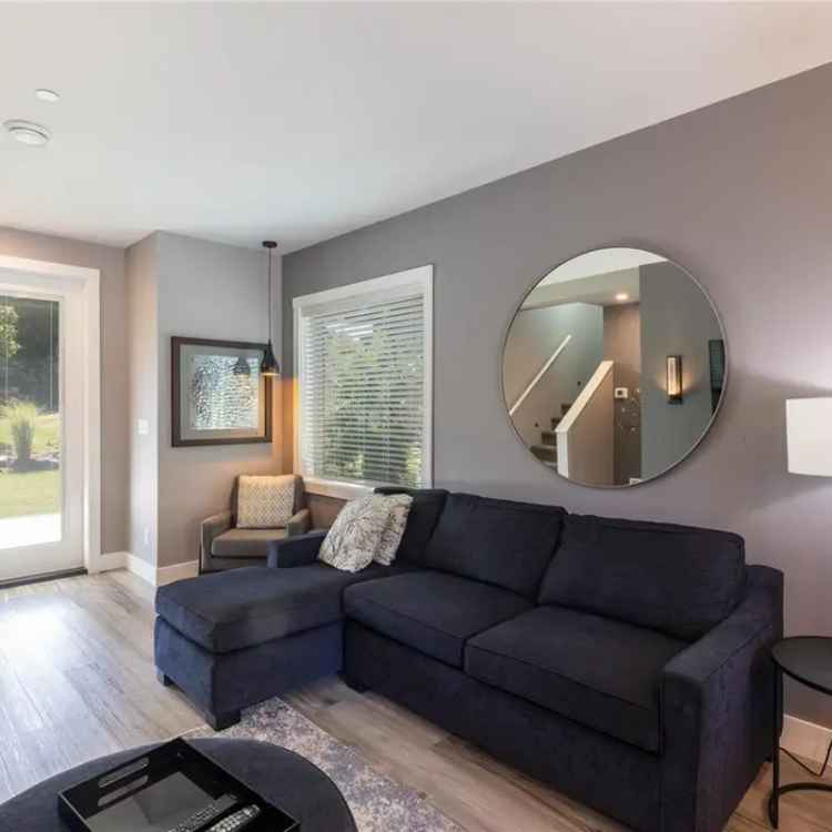 Buy Townhouse in Parksville with Luxury Features and Beach Access