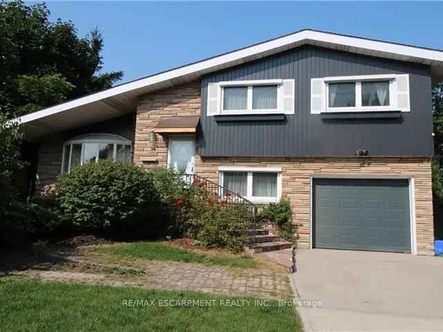 Family Home on Large Lot Updated Furnace Roof Staircases